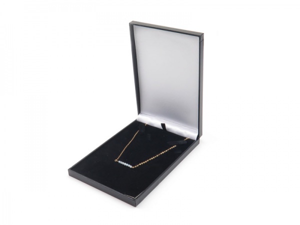 Leatherette Necklace Box ~ Black ~ 150mm x 105mm
