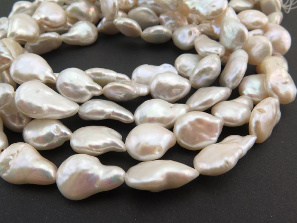 Freshwater Pearl Baroque Coin Beads 13-14mm ~ 16'' Strand