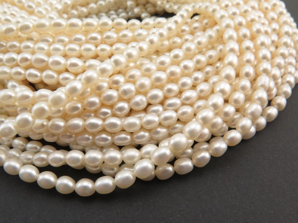 Freshwater Pearl Ivory Rice Beads 4.5-5mm ~ 15.5'' Strand