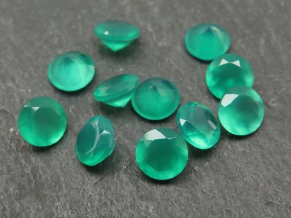 Green Onyx Faceted Round ~ Various Sizes