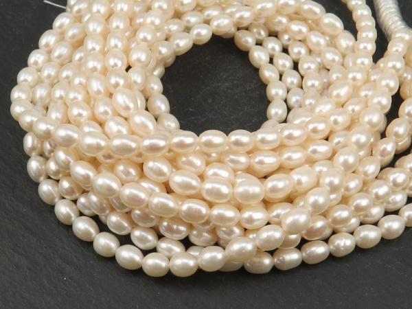 Freshwater Pearl Ivory Rice Beads 6.5-7mm ~ 16'' Strand