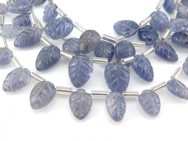 AA Iolite Carved Leaf Briolettes 7-10mm (17)