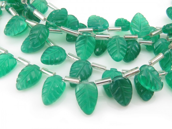 AA+ Green Onyx Carved Leaf Briolettes 7-10mm (17)