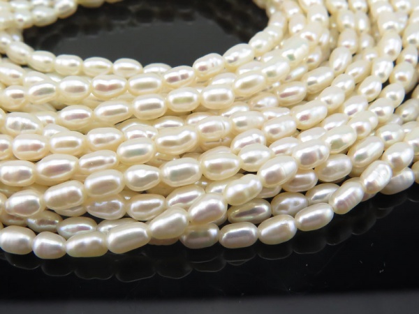 Freshwater Pearl Ivory Rice Beads 4mm ~ 15.5'' Strand