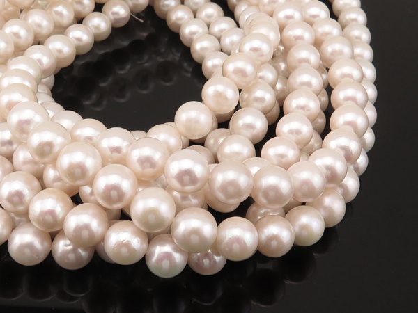 Freshwater Pearl Ivory Off-Round Beads 9-9.75mm ~ 16'' Strand