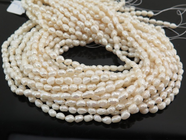 Freshwater Pearl Ivory Long Nugget Beads 6-7mm ~ 16'' Strand