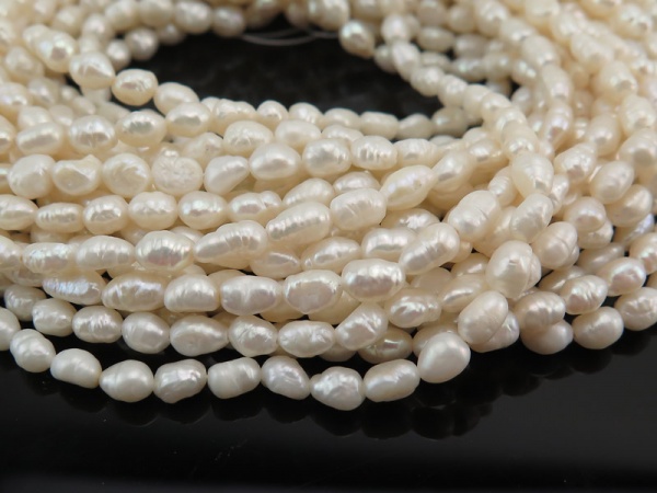 Freshwater Pearl Ivory Long Nugget Beads 6-7mm ~ 16'' Strand