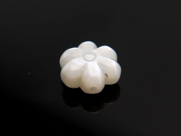 Mother of Pearl Flower Bead 9mm ~ SINGLE
