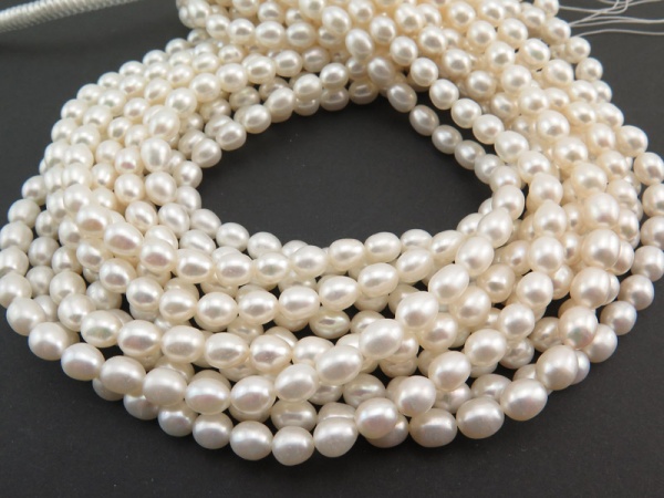Freshwater Pearl Ivory Rice Beads 6.5-7.5mm ~ 16'' Strand