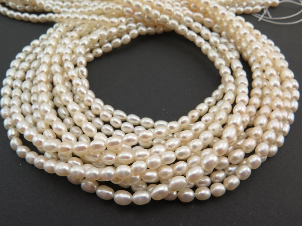 Freshwater Pearl Ivory Rice Beads 4.5-5mm ~ 16'' Strand