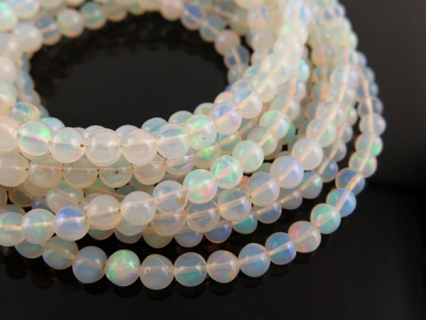 AA Ethiopian Opal Smooth Round Beads 4-6mm ~ 17'' Strand