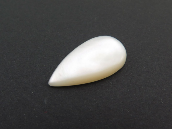 Mother of Pearl Pear Cabochon 21mm x 11mm