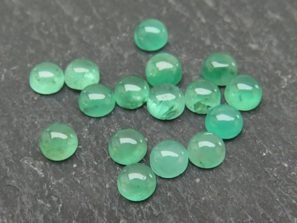 Emerald Round Cabochon ~ Various Sizes