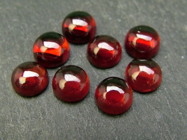 Garnet Round Cabochon ~ Various Sizes