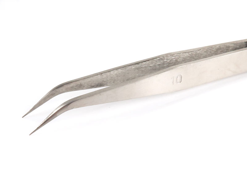 Knotting Tweezers with Bent Nose