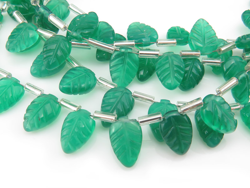 AA+ Green Onyx Carved Leaf Briolettes 7-10mm (17)