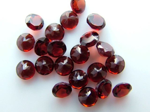Garnet Faceted Round ~ Various Sizes