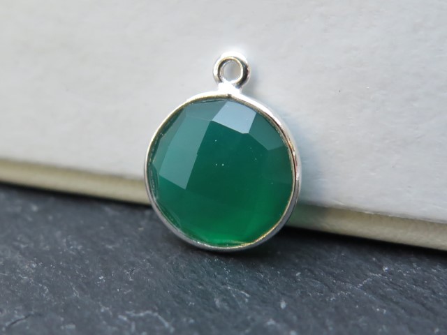 Sterling Silver Green Onyx  Round Pendant 14mm