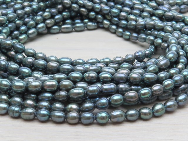 Freshwater Pearl Black Rice Beads 5-5.5mm ~ 16'' Strand